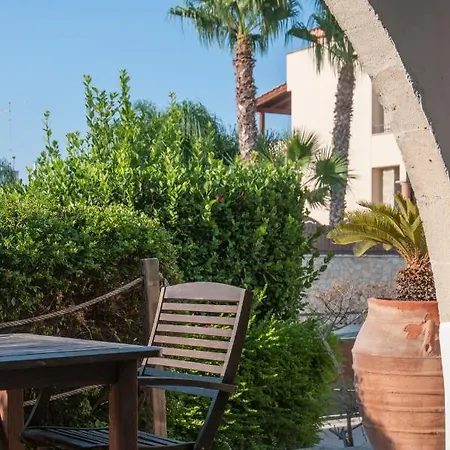 2 With Pool And Sea View Apartment